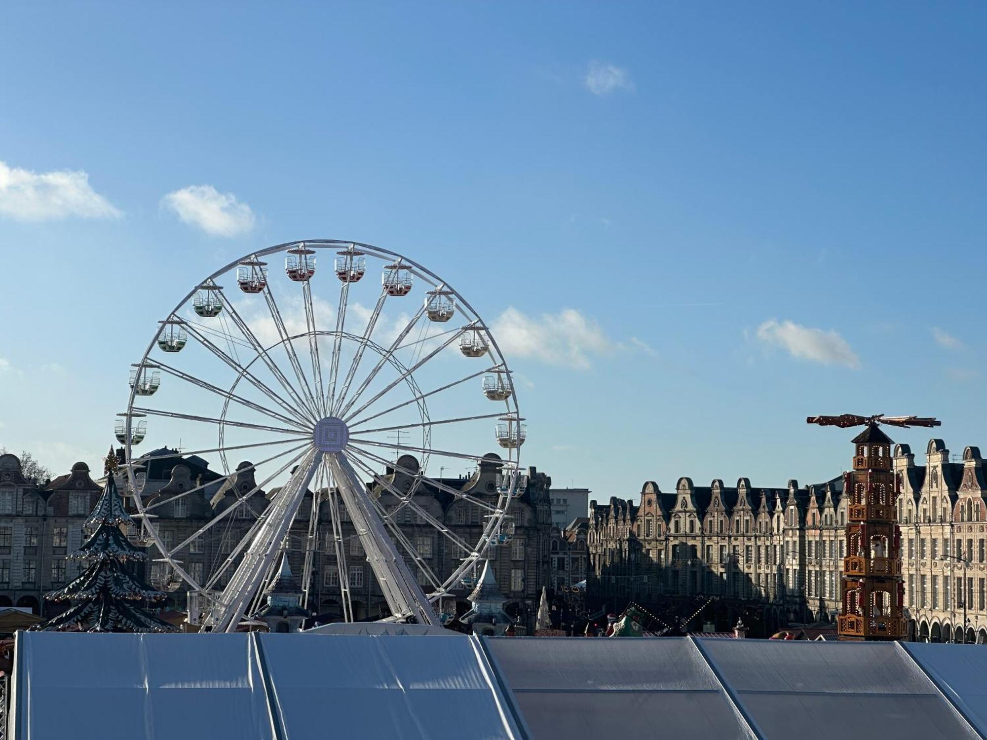 アラスLe Bleu Arrageoisアパートメント エクステリア 写真